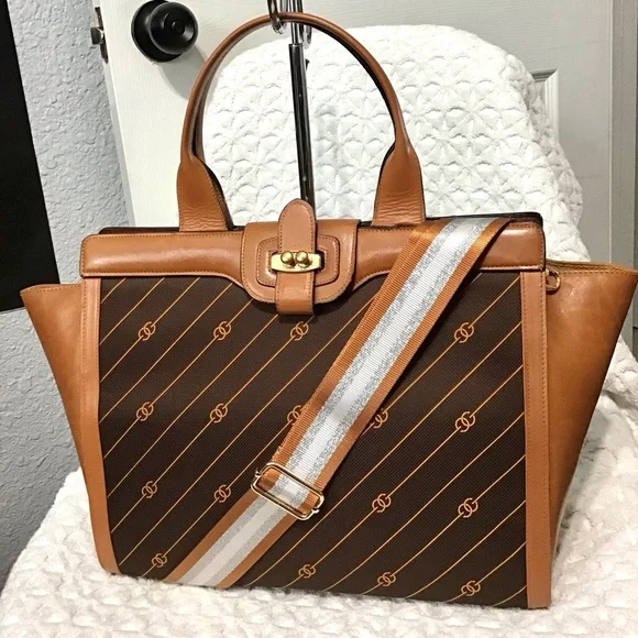 Gucci Shooting Star Top Handle 2 Way Tote - Picture 6 of 14